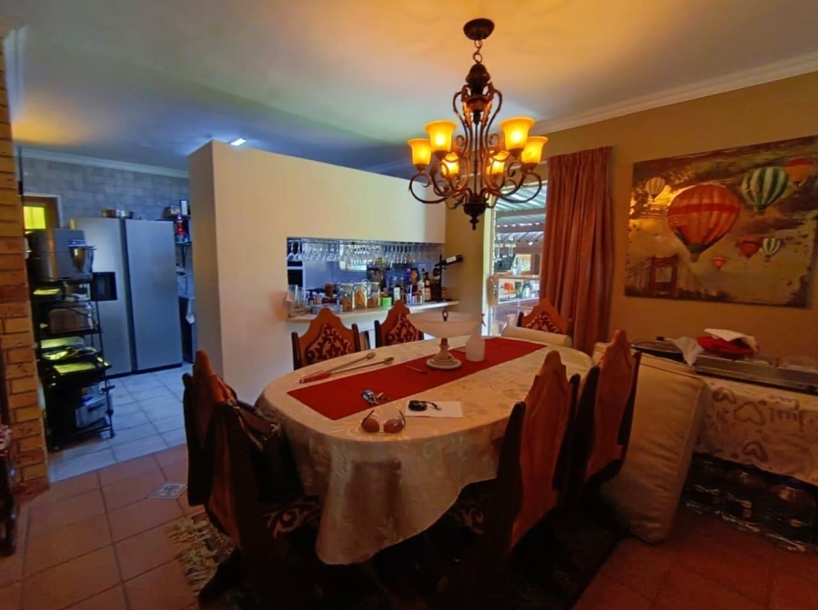 7 Bedroom Property for Sale in Langenhovenpark Free State